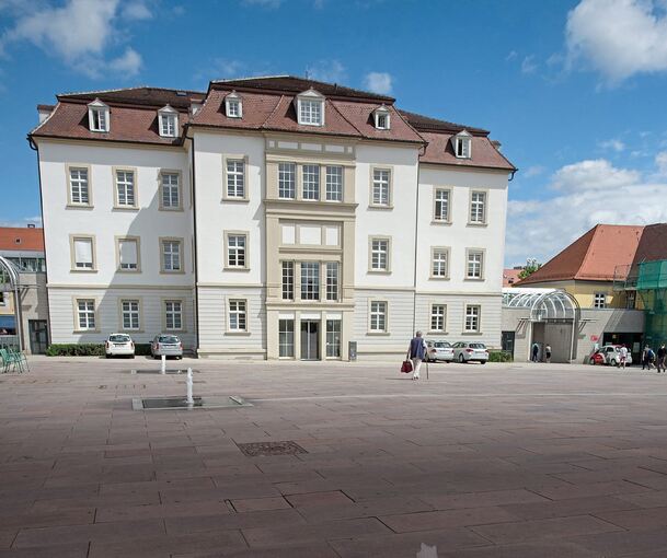 Ludwigsburg muss sparen: Jetzt wird der Rotstift angesetzt. Archivfoto: Holm Wolschendorf