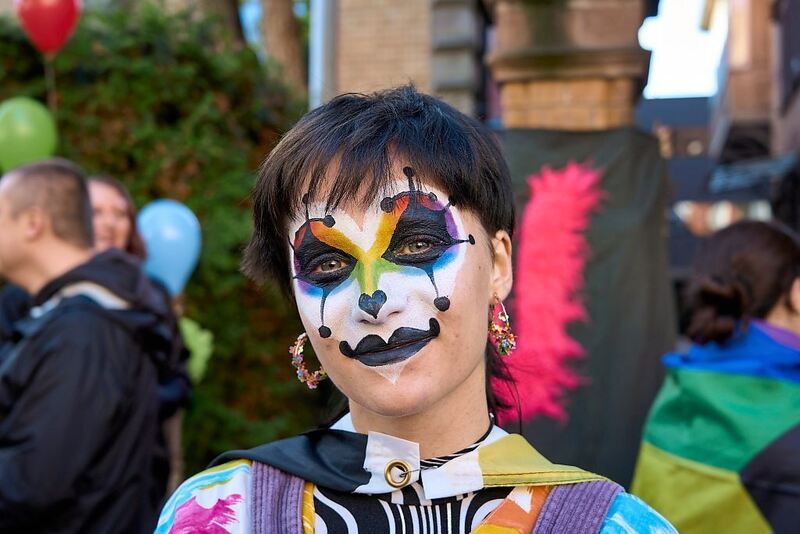 Bunter Gegenprotest.