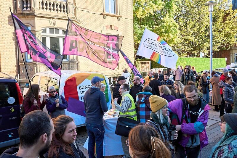 200 Teilnehmer bei der Demo gegen die AfD-Demo.