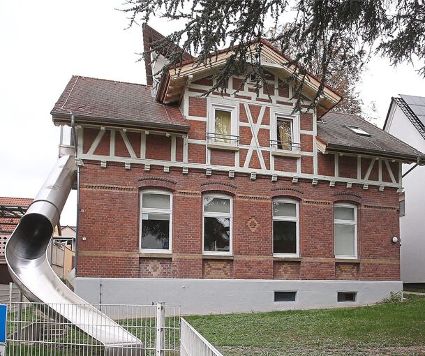 Die Notunterkunft in Gemmrigheim war einmal ein Kindergarten. Nächste Woche sollen zehn männliche Flüchtlinge einziehen. Foto: Alfred Drossel