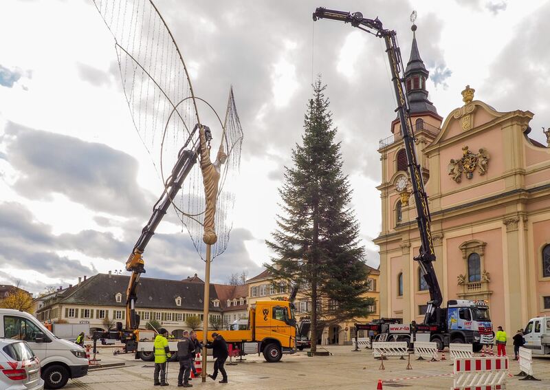 Vorsicht ist geboten, wenn die Engel aufgestellt werden.