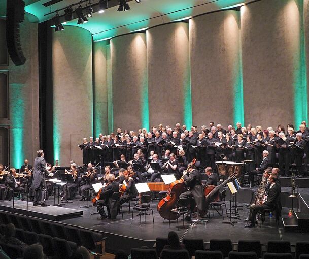 Das Chor-Forum bei seinem Auftritt Anfang Dezember im Forum. Archivfoto: Holm Wolschendorf