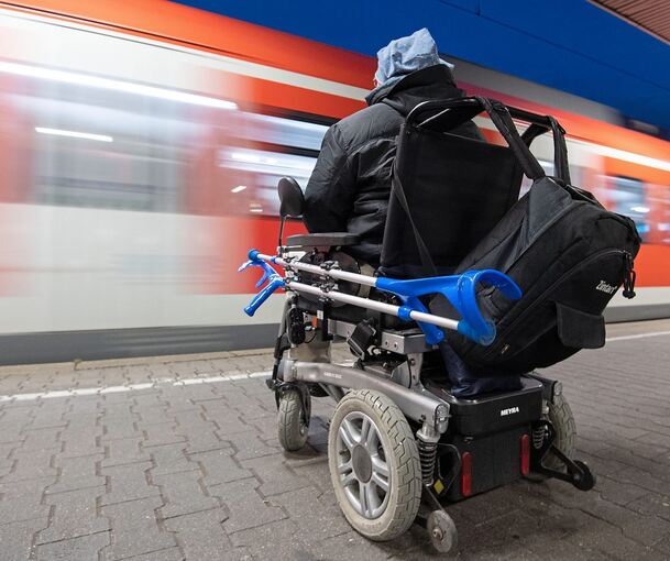 Langsam, aber stetig: Nach und nach sollen alle S-Bahn-Stationen barrierefrei sein. Foto: picture alliance/dpa/Narijan Murat