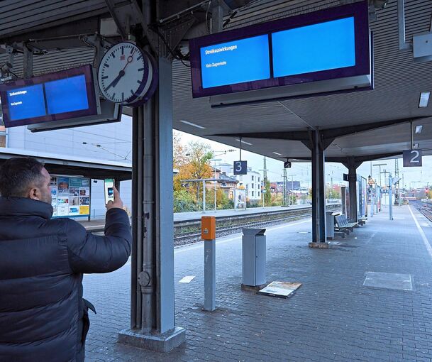 Wie schon Mitte November werden auch ab diesem Donnerstagabend für über 24 Stunden kaum S-Bahnen fahren. Archivfoto: A. Becker