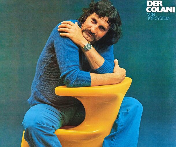 Luigi Colani mit einem seiner Stühle. Foto: Colani Design Germany GmbH/p