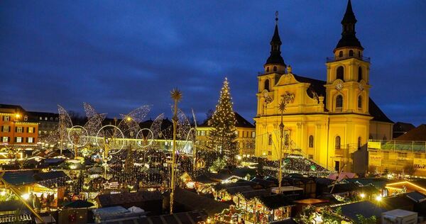 2023: Eröffnung des diesjährigen Weihnachtsmarktes. Foto: Holm Wolschendorf