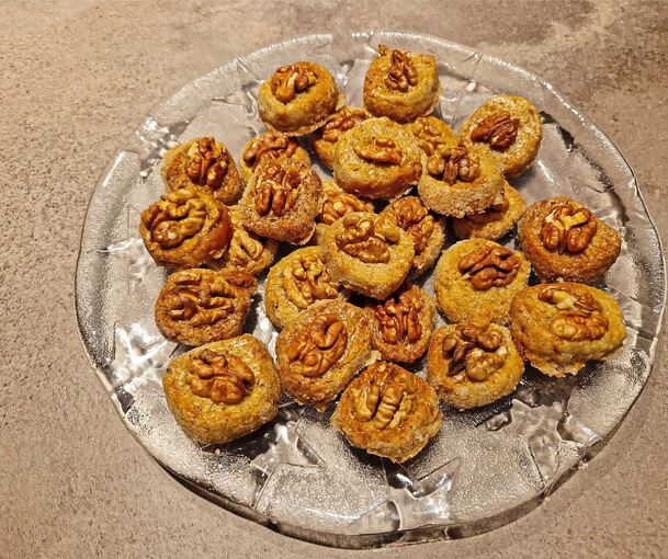 Walnusstaler von Landfrau Ute Paulwitz aus Neckarrems Walnusstaler von Landfrau Ute Paulwitz aus Neckarrems