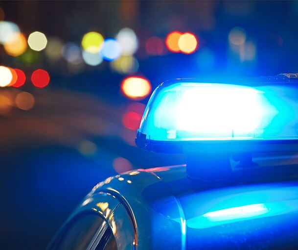 Am späten Dienstagabend rückte die Polizei zu einer Shishabar in Ludwigsburg aus. Foto: Chalabala/stock.adobe.com