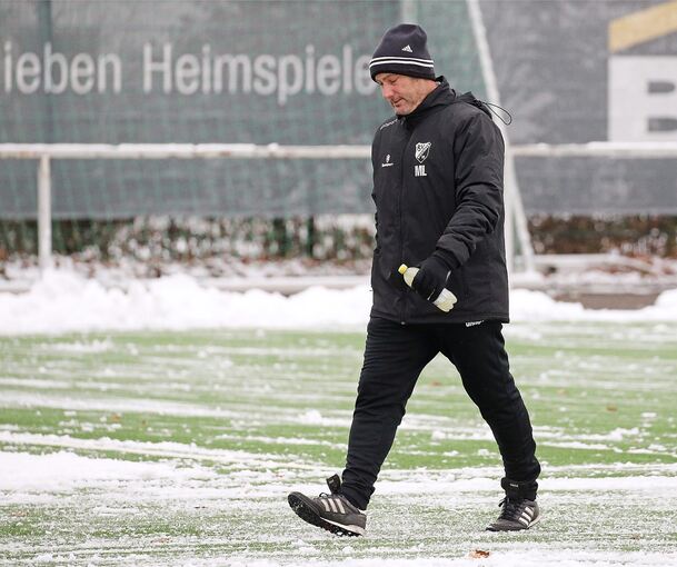 Markus Lang bei seinem letzten Spiel als Trainer des FSV 08 Bietigheim-Bissingen: Die 1:2-Heimniederlage am Anfang Dezember gegen Villingen. Foto: Baumann