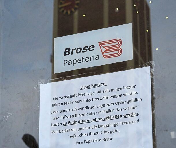 Dank für die Treue: Abschieds-Aushang gegenüber des Rathauses.