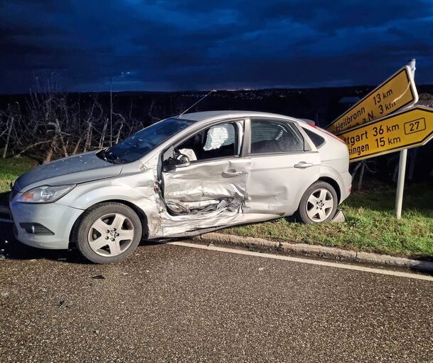 An einer Kreuzung auf der B27 bei Kirchheim ereignete sich ein schwerer Unfall. Foto: 7aktuell.media