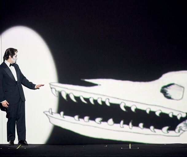 Barrie Koskys Inszenierung von Mozarts „Zauberflöte“ im Stuttgarter Opernhaus. Foto: Martin Sigmund/p