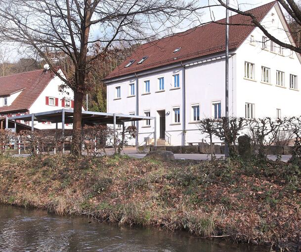 Wie geht es mit der Auricher Schule weiter? Diese Frage treibt Eltern, aber auch die Verwaltung um. Foto: Albert Drossel