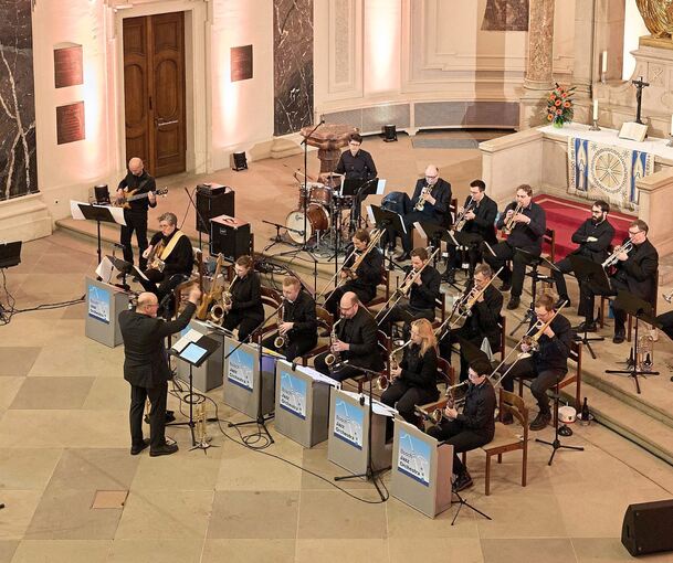 In der Friedenskirche haben die Musikerinnen und Musiker zugunsten der Vesperkirche gespielt. Foto: Andreas Becker