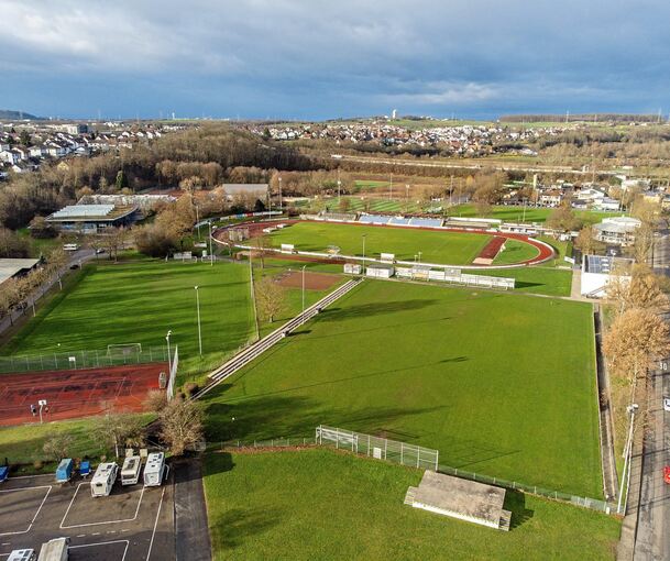 Die belgische Fußball-Nationalmannschaft wird während der Europameisterschaft auf dem Sportgelände am Wasen in Freiberg ihre Trainingseinheiten absolvieren. Bis dahin müssen die Rasenplätze über gewisse Qualitätsstandards verfügen. Archivfoto: Holm W