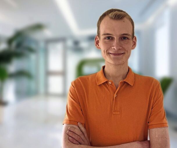 Nikolas Hartdegen arbeitet im Pflegeheim und studiert an der EH Ludwigsburg. Foto: privat