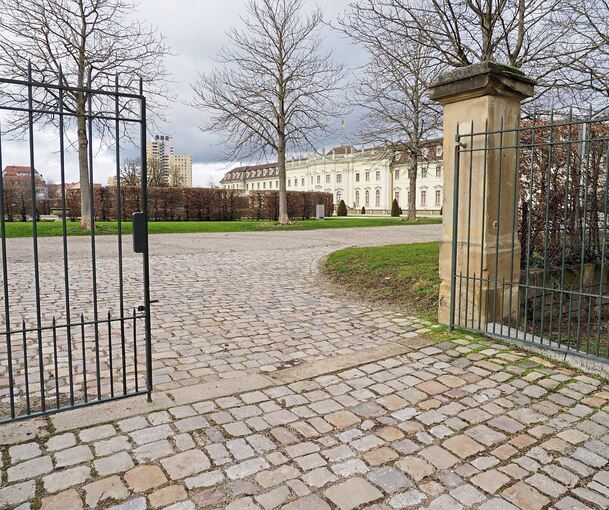 Außerhalb der Saison ist der Schlosspark frei zugänglich. Nach dem Willen der SPD soll das zumindest für den Südgarten so bleiben. Foto: Holm Wolschendorf