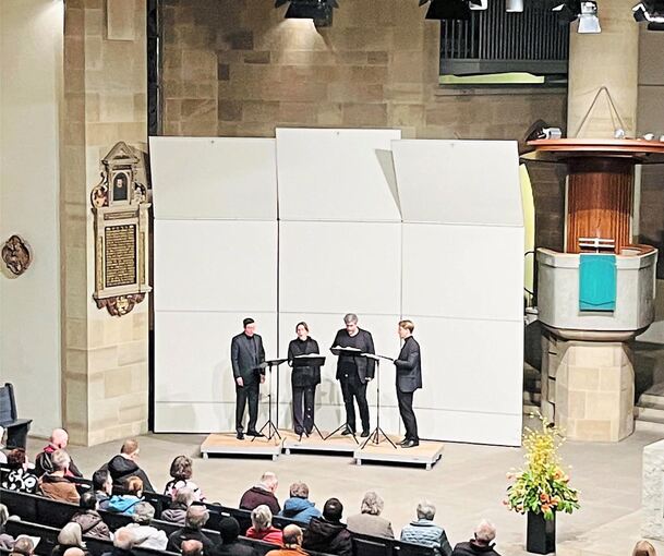 Sakrale Musik mit vier solistischen Stimmen: Das Ensemble InVocare in der Stiftskirche. Foto: Kay Johannsen