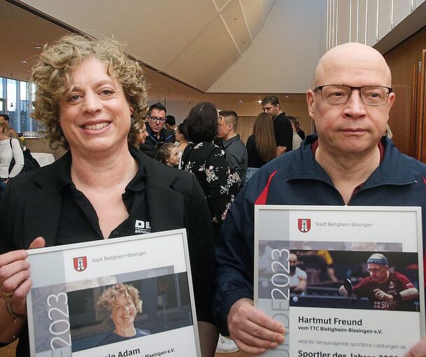 Stefanie Adam von der DLRG und Hartmut Freund vom Tischtennisclub wurden Sportler des Jahres.Foto: Alfred Drossel