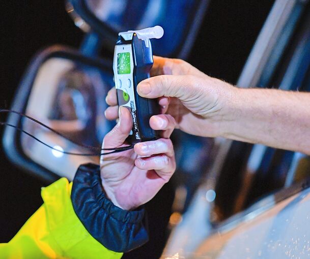 Die Polizei hat Autofahrer auf Alkohol und Drogen getestet.