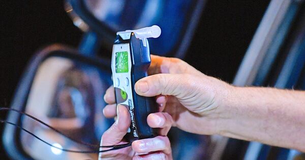 Die Polizei hat Autofahrer auf Alkohol und Drogen getestet.