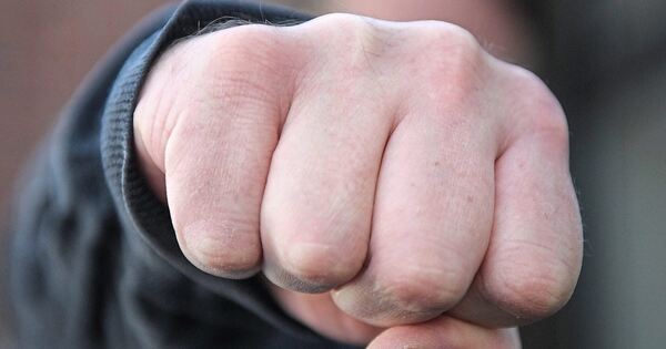 Oberstenfeld-Autofahrer-schl-gt-nach-Streit-auf-Landesstra-e-zu