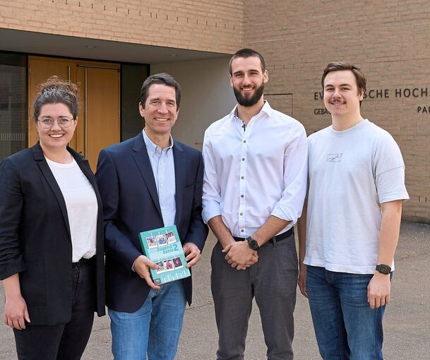 Haben die Studie vonseiten der Evangelischen Hochschule begleitet: Anika Hintzenstern, Wolfgang Ilg, Luca Sigle und Steffen Zimmerer. Foto: Andreas Becker