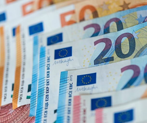 Das Geld wird knapp: Im Kreishaushalt 2025 fehlen 45,6 Millionen Euro.