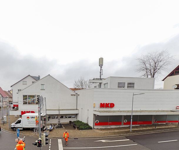 Eine mögliche Option die (günstigere) Sanierung des NKD-Gebäudes. Foto: Holm Wolschendorf