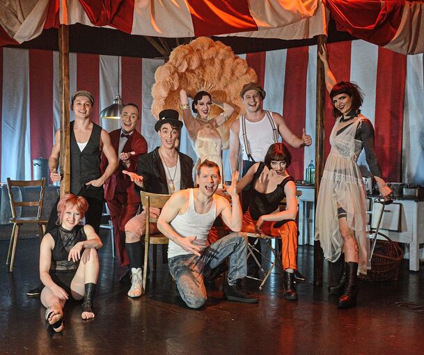 Das Ensemble von „Cirque“. Foto: Alexandra Klein/p