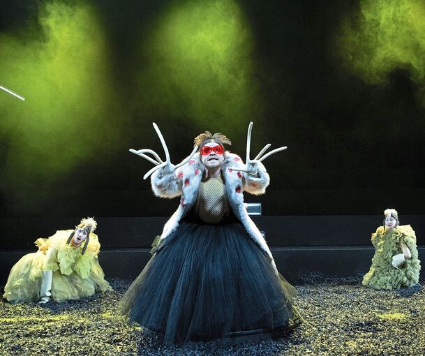 Ganz schön schräg: „Bookpink“ im Stuttgarter Nord. Foto: Björn Klein/p