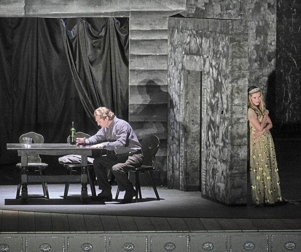 Beate Ritter Der König ist die Zielscheibe für Rigoletto und Gilda