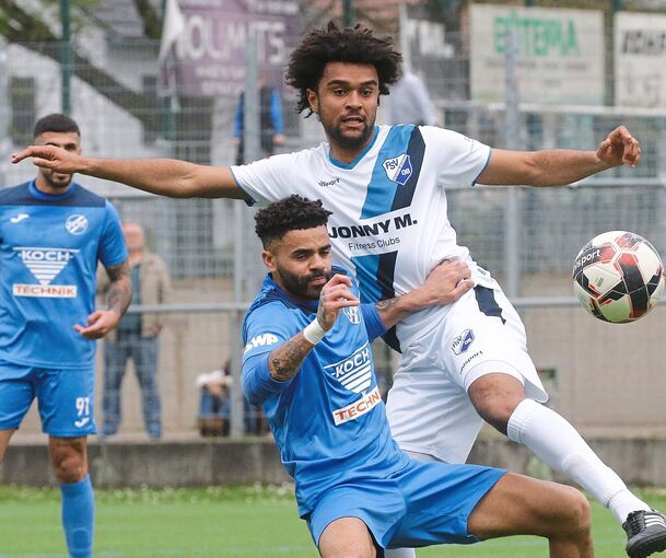 Teilen sich die Punkte: Pforzheims Stanley Ratifo (links) und Bissingens Kevin Ikpide.