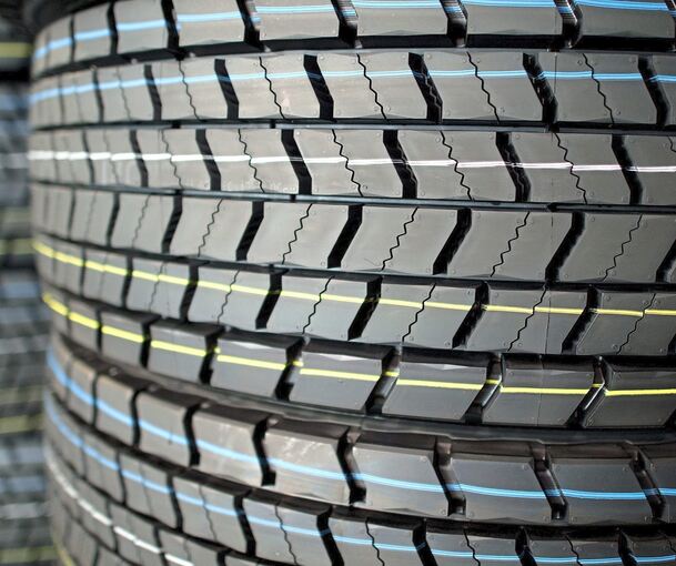 Drei Kompletträdersätze sind entwendet worden.