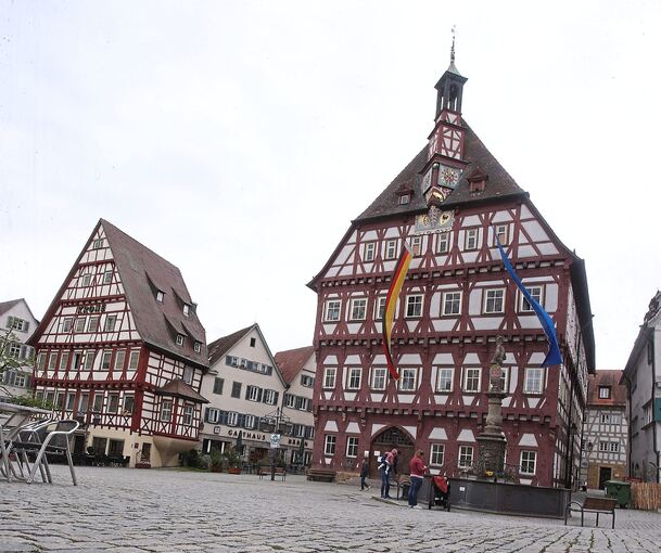 Blick vom Marktplatz aufs Markgröninger Rathaus: Vor Kurzem ist hier unerfreuliche Post des Ludwigsburger Landrates Dietmar Allgaier eingegangen.