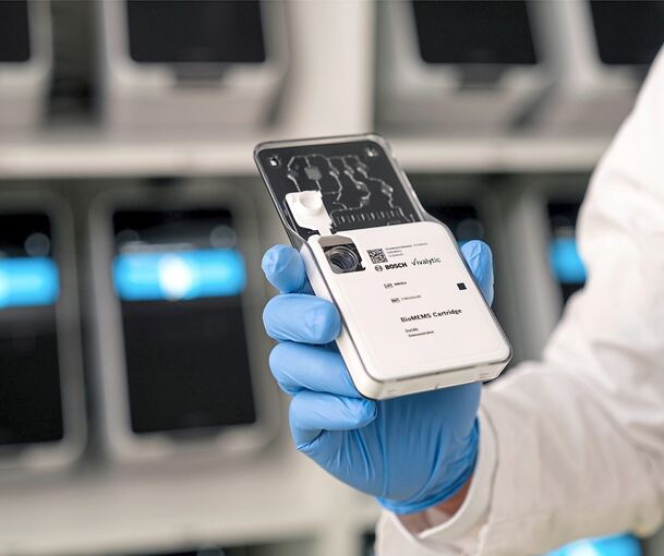 Die Bio-Mems-Technologie ermöglicht in Smartphonegröße vollautomatisiertes, gleichzeitiges Testen auf Hunderte genetische Merkmale in wenigen Minuten.