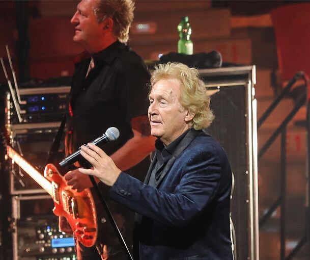 Robert Hart (rechts).