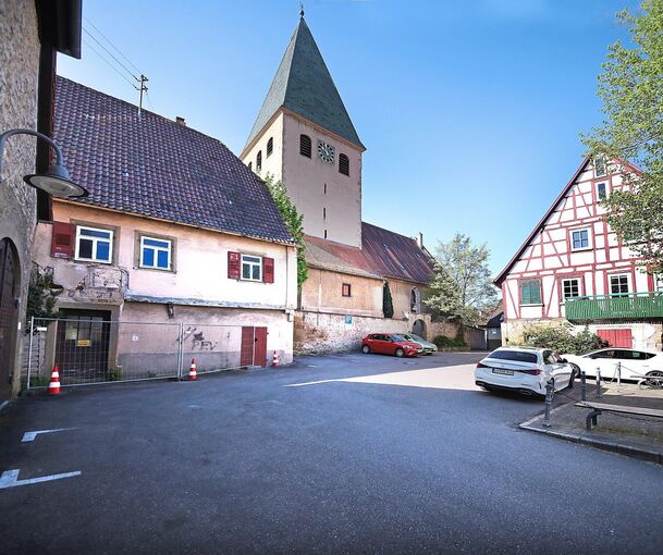 Der Pleidelsheimer Kirchplatz vor der Umgestaltung auf Zeit.
