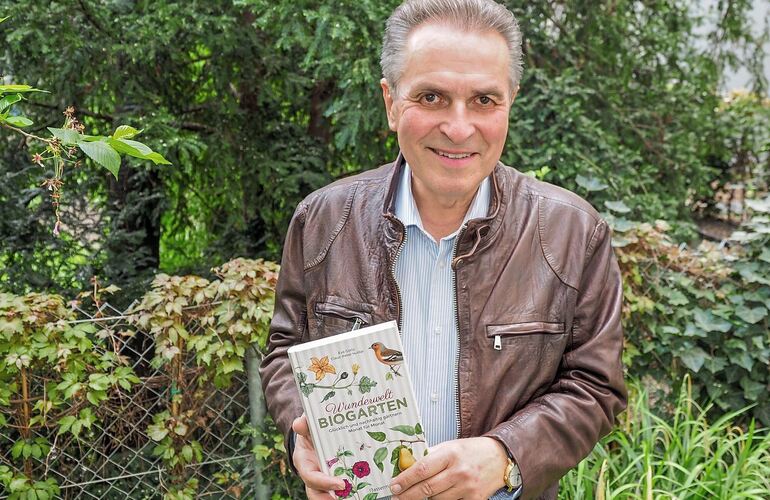 Claus-Peter Hutter, Präsident der Ludwigsburger Stiftung NatureLife International, kennt sich aus mit Biogärten.
