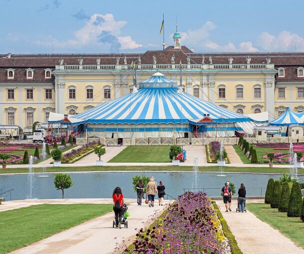 Zirkuszelt vor barockem Schloss: Roncalli kommt wieder ins Blüba.