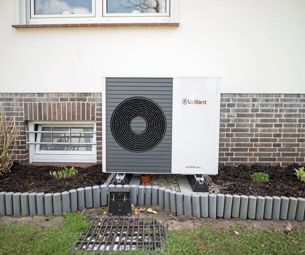 Hausbesitzer, die eine Wärmepumpe installiert haben, brauchen keinen Gasanschluss mehr, es sei denn sie haben sich eine Hybridanlage einbauen lassen.