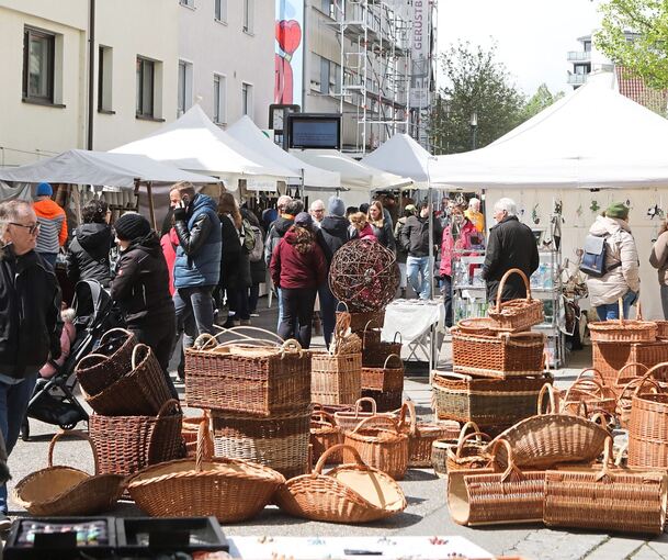 Etwa 50 Aussteller bieten ihre Waren an.