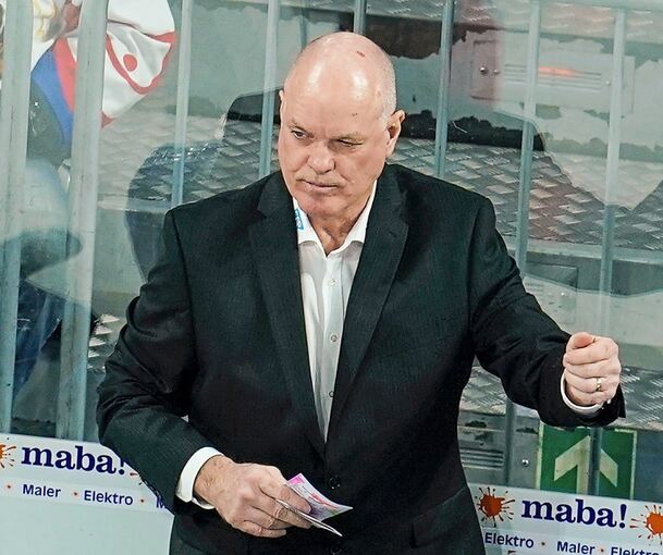 Ein Eishockey-Coach mit zweifelhaftem Ruf: Bill Stewart.