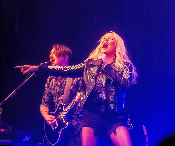 Jini Meyer – Shouterin im Extraformat.