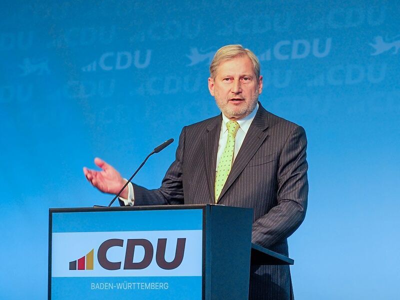 EVP-Vizepräsident Johannes Hahn stand auch am Rednerpult.