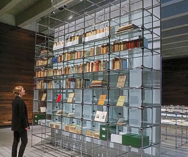„Kafka gehört nicht einem, sondern spricht zu jedem“: Das Literaturmuseum der Moderne widmet sich dem Schriftsteller.
