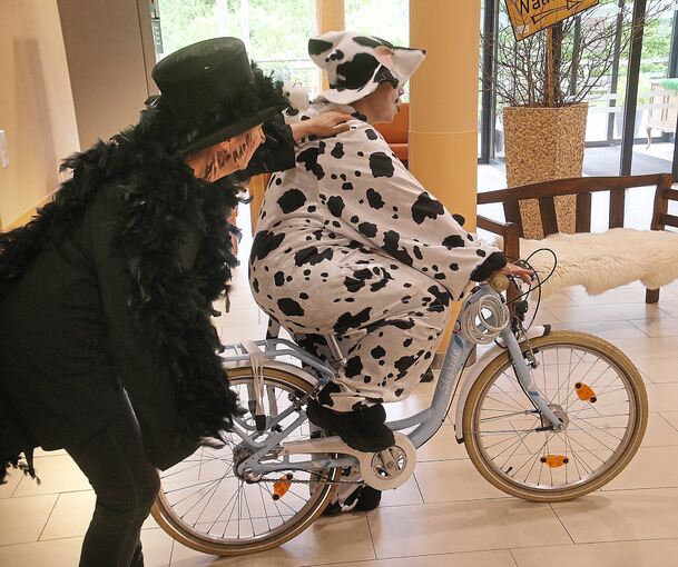 Im Haus am Bürgergarten wurde das Stück „Mama Muh lernt Rad fahren“ aufgeführt.