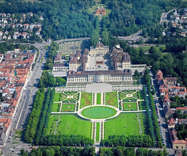 Schloss und Blühendes Barock – das kann man nun mit einer gemeinsamen Eintrittskarte besuchen. Schloss und Blühendes Barock – das kann man nun mit einer gemeinsamen Eintrittskarte besuchen.