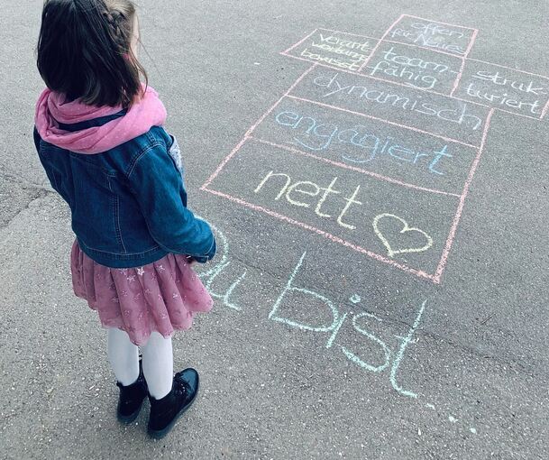 Gesucht: die Wunsch-Schulleiterin oder der Wunsch-Schulleiter in Aurich – Szene aus dem Video.