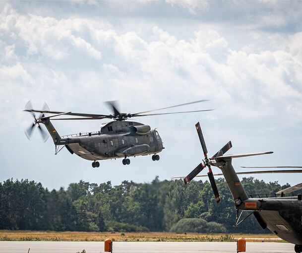 Es handelte sich um Hubschrauber vom Typ CH-53 wie diesen.
